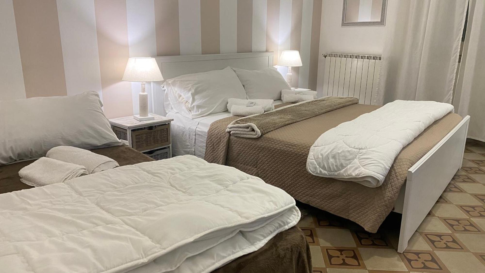 Bb Essenze Bed and Breakfast Palermo Exteriör bild