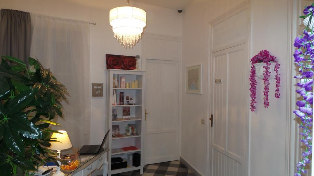 Bb Essenze Bed and Breakfast Palermo Exteriör bild