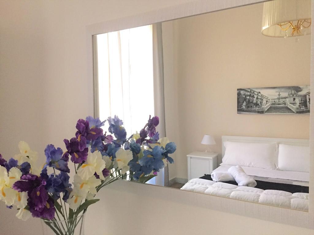 Bb Essenze Bed and Breakfast Palermo Exteriör bild