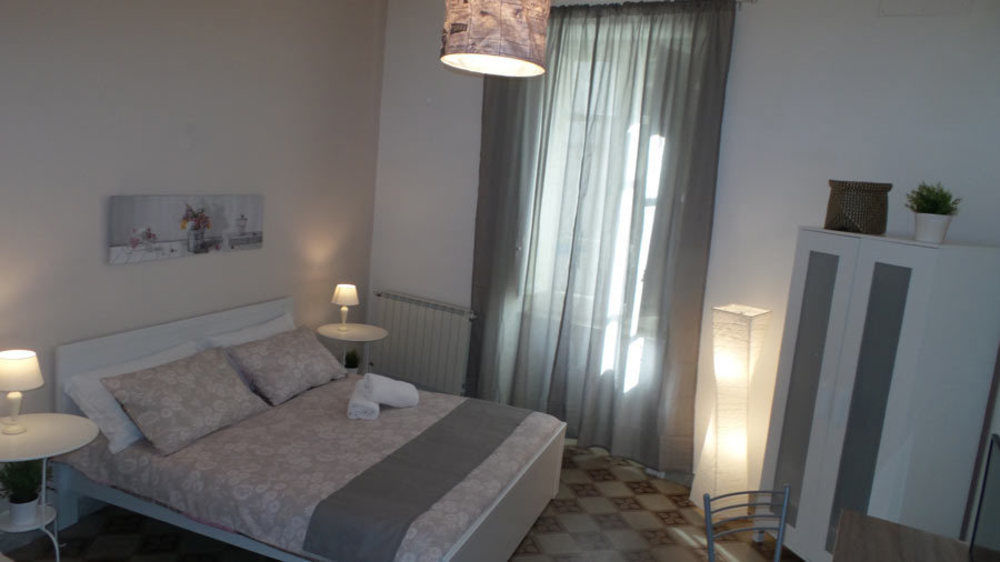 Bb Essenze Bed and Breakfast Palermo Exteriör bild