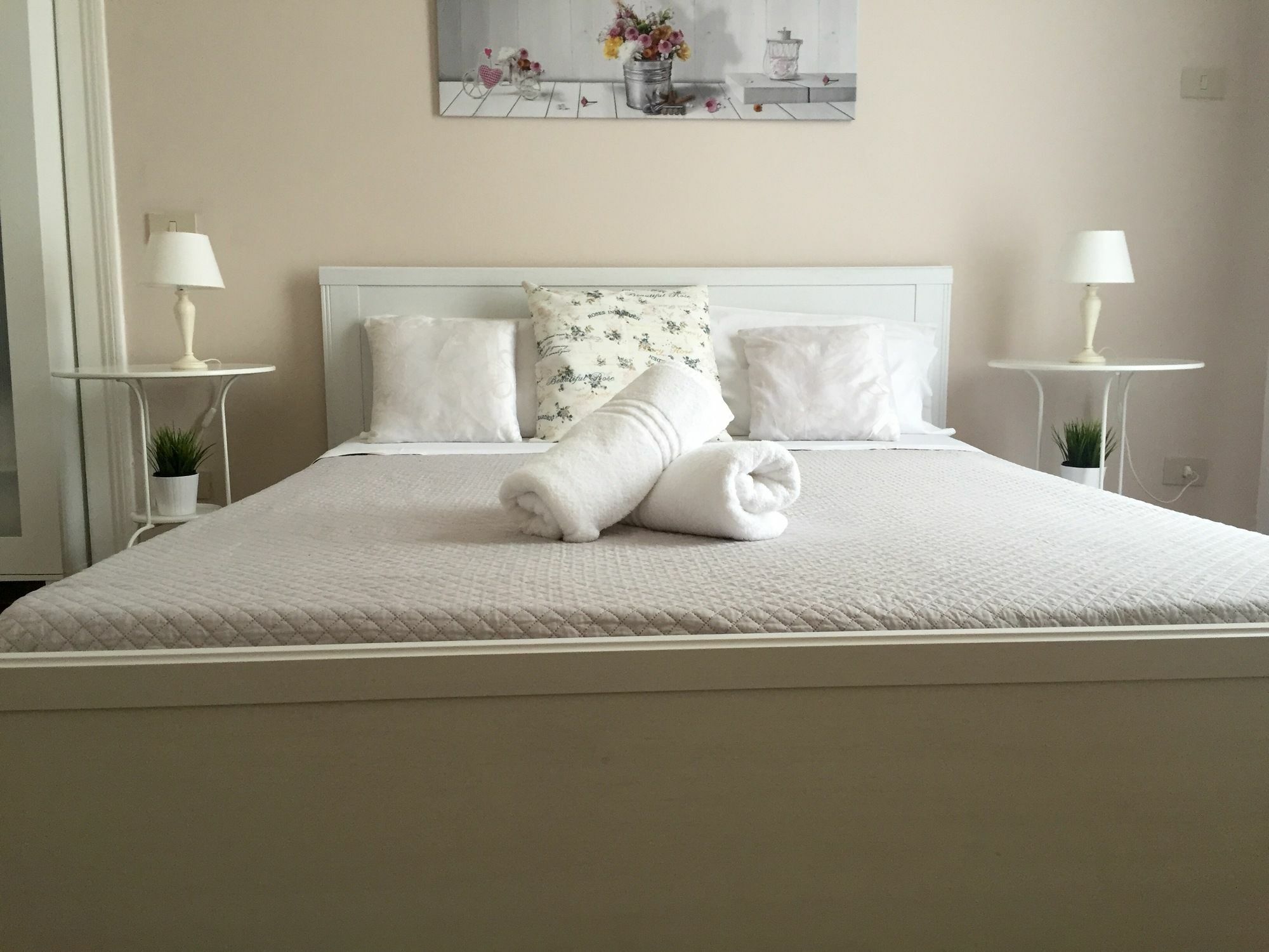 Bb Essenze Bed and Breakfast Palermo Exteriör bild